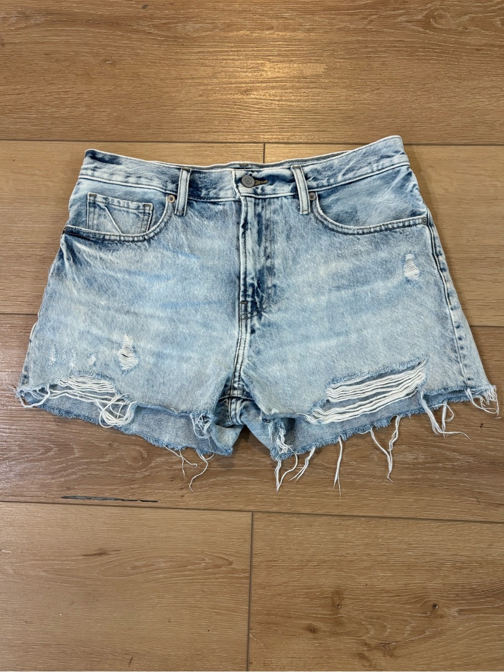 Lucky Brand Light Blue Distressed Denim Shorts 6/28